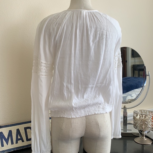 Sun & Shadow white top size medium - Picture 5 of 6
